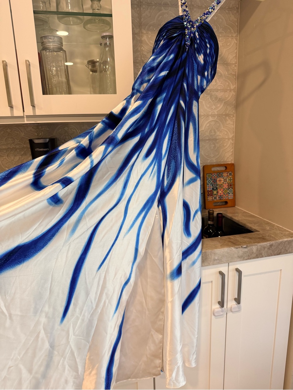 Cache Blue White Beaded Formal Gown Prom Dress Size 6 Halter Butterfly Print - Picture 6 of 10